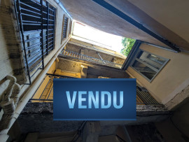 
                                                                                        Vente
                                                                                         Charmant studio avec mezzanine dans le vieux Lyon