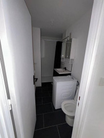 
                                                                                        Location
                                                                                         Charmant studio meublé 27m²