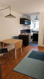 
                                                                                        Location
                                                                                         Charmant studio meublé de 23 m² Paris 9