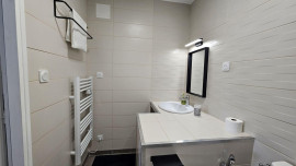 
                                                                                        Location
                                                                                         Charmant studio meublé, entièrement neuf