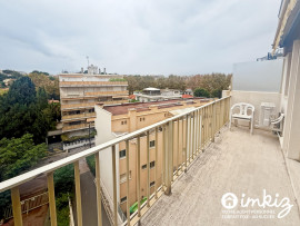 
                                                                                        Vente
                                                                                         Charmant T1 rénové avec balcon et cave