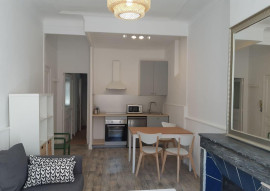 
                                                                                        Location
                                                                                         Charmant T2 avec terrasse - Belle de mai