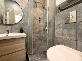 
                                                                                        Location
                                                                                         Charmant T2 meublé et rénové – 28 m²