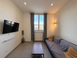 
                                                                                        Location
                                                                                         Charmant T2 meublé et rénové – 28 m²