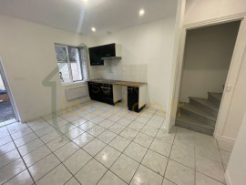 
                                                                                        Location
                                                                                         Charmante Maison 2 pièces ST QUENTIN