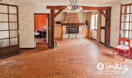 
                                                                                        Vente
                                                                                         Charmante maison 4 pièces sur terrain de 2000m²