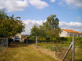 
                                                                                        Vente
                                                                                         Charmante maison de 102m² sur terrain de 2072m²