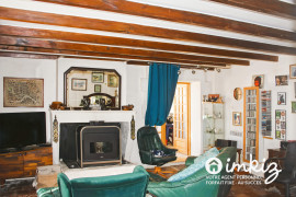 Vente
Charmante maison de caractère en pierre + gîte
