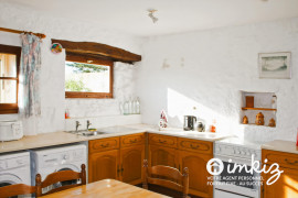Vente
Charmante maison de caractère en pierre + gîte