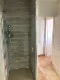 
                                                                                        Location
                                                                                         Charmante maison de village