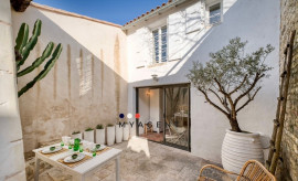 
                                                                                        Vente
                                                                                         Charmante maison de village à La Flotte-en-Ré
