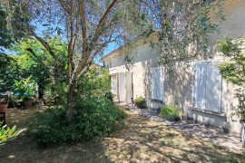 
                                                                                        Vente
                                                                                         Charmante maison en pierre - Belle parcelle