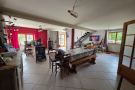
                                                                                        Vente
                                                                                         Charmante maison familiale au cœur de La Ferté, Bourgogne-Franche-Comté