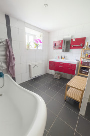 
                                                                                        Vente
                                                                                         Charmante maison familiale au cœur de La Ferté, Bourgogne-Franche-Comté