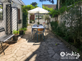 
                                                                                        Vente
                                                                                         Charmante maison non mitoyenne avec jardin