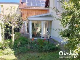 
                                                                                        Vente
                                                                                         Charmante propriété de 9 pièces
