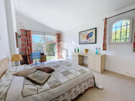 Vente
CHARMANTE VILLA AVEC PISCINE AU CALME PLASCASSIER VUE DEGAGEE SA