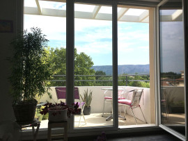 
                                                                                        Location
                                                                                         CHARME et LUMIERE