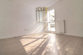 
                                                                                        Vente
                                                                                         Chatenay Appartement familiale avec balcon