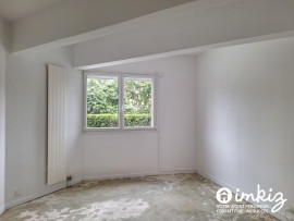 
                                                                                        Vente
                                                                                         Chatou — 82 m², jardin 90 m², DPE C, double box