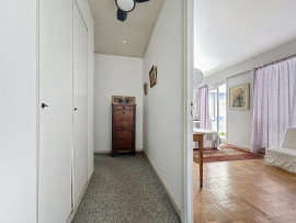 
                                                                                        Vente
                                                                                         Cimiez Historique – Dernier étage avec terrasse circulaire, vue mer et palais Belle Époque