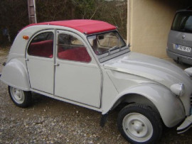 
                                                                                        Voiture
                                                                                         Citroën 2cv azam