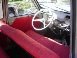 
                                                                                        Voiture
                                                                                         Citroën 2cv azam