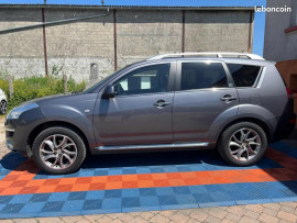 Voiture
Citroën C-Crosser 2.2 HDi 4WD 156 cv Boîte auto