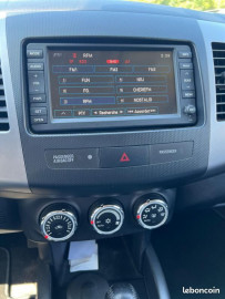 Voiture
Citroën C-Crosser 2.2 HDi 4WD 156 cv Boîte auto