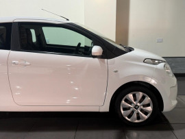 Voiture
                                                                                Citroen C1 1.0 VTi Feel Hatchback 3dr Petrol Manual Euro 5 (Euro 5) (68 ps)