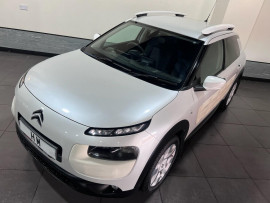 Voiture
                                                                                Citroen C4 CACTUS 1.2 PureTech W Hatchback 5dr Petrol Manual Euro 6 (s/s) (110 ps)