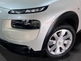 Voiture
                                                                                Citroen C4 CACTUS 1.2 PureTech W Hatchback 5dr Petrol Manual Euro 6 (s/s) (110 ps)