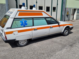 
                                                                                        Voiture
                                                                                         Citroen CX ambulance