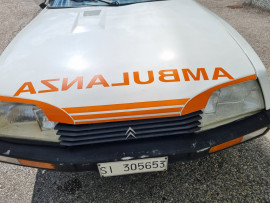 
                                                                                        Voiture
                                                                                         Citroen CX ambulance