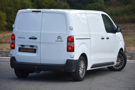 
                                                                                        Voiture
                                                                                         Citroën JUMPY III taille M 2.0 BlueHDI 150 S&S Driver BV6 - Attelage