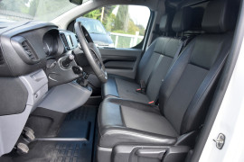 
                                                                                        Voiture
                                                                                         Citroën JUMPY III taille M 2.0 BlueHDI 150 S&S Driver BV6 - Attelage