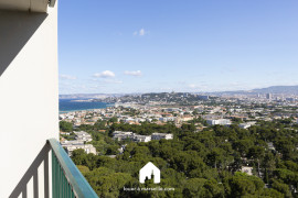 
                                                                                        Vente
                                                                                         Colline du Roy  T4 de 104,44 m2  Lumineux