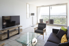 
                                                                                        Vente
                                                                                         Colline du Roy  T4 de 104,44 m2  Lumineux