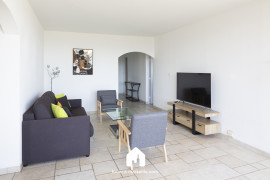 
                                                                                        Vente
                                                                                         Colline du Roy  T4 de 104,44 m2  Lumineux