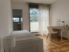 
                                                                                        Location
                                                                                         Collocation dans appartement agréable tout équipé