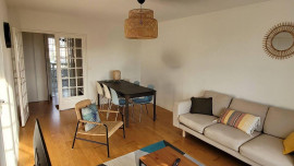 
                                                                                        Colocation
                                                                                         Coloc 3 chambres proche piscine du lac fac 2 lions