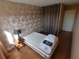 
                                                                                        Colocation
                                                                                         Colocation 100% filles à 4 min de l’ESSEC