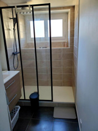 
                                                                                        Location
                                                                                         COLOCATION 3ETUDIANTS OU LOGEMENT ENTIER