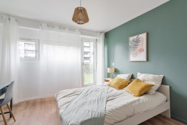 
                                                                                        Colocation
                                                                                         Colocation 5 chambres avec salle d'eau privat
