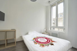 
                                                                                        Colocation
                                                                                         Colocation 8 chambres