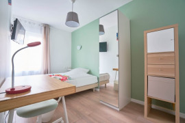 
                                                                                        Colocation
                                                                                         Colocation 8 chambres