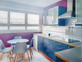 
                                                                                        Colocation
                                                                                         Colocation agréable à vivre, vue imprenable