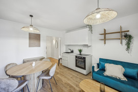 
                                                                                        Colocation
                                                                                         Colocation confortable de 4 chambres