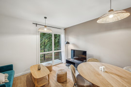 
                                                                                        Colocation
                                                                                         Colocation confortable de 4 chambres