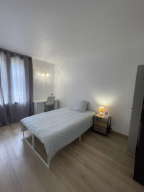 
                                                                                        Colocation
                                                                                         Colocation dans bel appartement avec parking